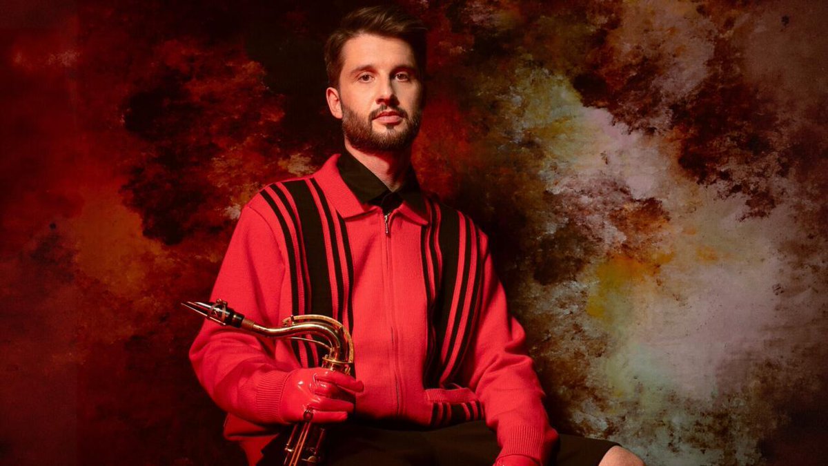 RFIMusique's tweet photo. «Bodies &amp; Ideas» de Léon Phal, un jazz feel good pour traverser l'époque rfi.​my/D5uS https://t.co/kUCaV7BaGg