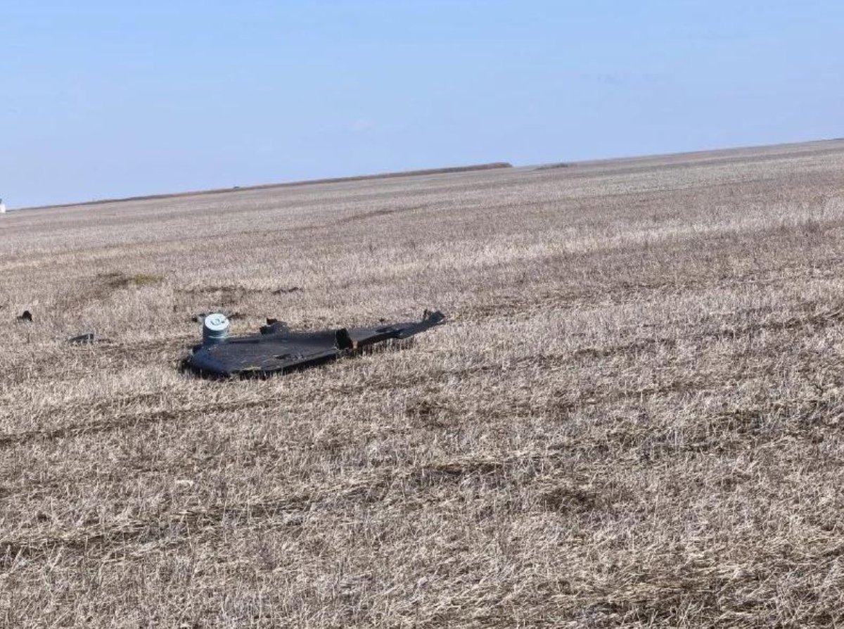 MoldovaAcum's tweet photo. ⚠️ Trei drone au încălcat astăzi spațiul aerian al Republicii Moldova. Două au căzut și au explodat pe teritoriul țării. MAE a convocat ambasadorul agreat al Rusiei. #Moldova #Breaking https://t.co/gzCRyg70wj