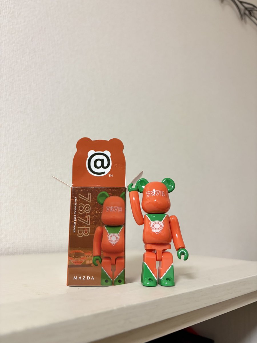 ryoooyamada's tweet photo. ...きた🥰
#mazda
#bearbrick
#787b https://t.co/9NSmz0KNBG