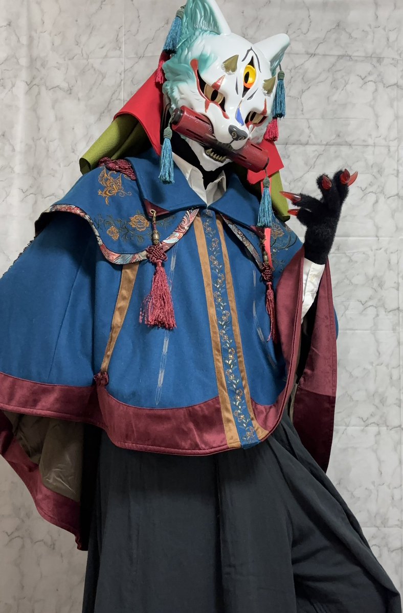 cronos_kagachi's tweet photo. 和洋どちらもいける子にしたくて、準備してたり即席だったりの今日試した衣装たち...

頭巾の緑が浮いてる気がするので要調整...🤔
今の所ベスト姿が気に入っているが、スキニー履くと等身がやばいのでこの1枚目はヒラヒラにして屈んで誤魔化している(白目)

#幸面一門 https://t.co/ylfqNkpM6f