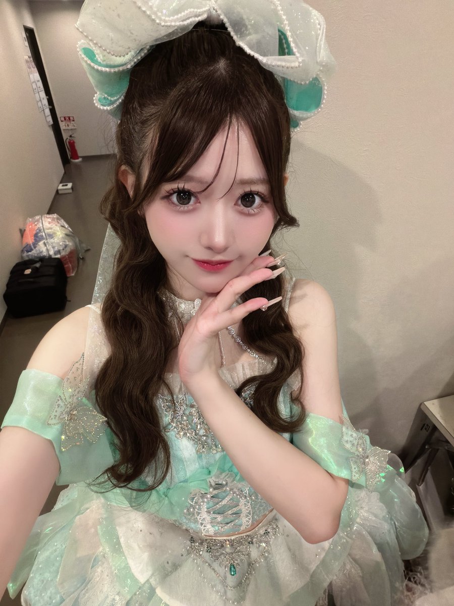 Suzu_Pchuu's tweet photo. ふぃくふぇす！ありがとうございました🫶🏻
Pretty Chuuのミントグリーン担当
琴音すずです˙.꒷☘︎

とうかさんお誕生日おめでとうございます！！
素敵なライブに出演させていただけて嬉しいです> ̫<♩

今日も会いに来てくれたみんなありがとうᐢ ̥_  ̫ _ ̥ᐢ♡
今日はかっこよめ！プリチューのかわいいだけじゃ終わらない部分も観てもらえたかな！？と思うんだけどどうだった？🫪

みんなが会いに来てくれて広い会場で緑ペンラ見えたのもとっても嬉しかったよ😢💚
みんなが大切にしてくれるから私もどんどん緑が好きになってる最近𐔌՞･·･՞𐦯

特典会でも半年おめでとうって沢山伝えてくれてありがとう（՞>⩊<՞）
さらにこの先の半年もその先もみんな毎日大変なこと辛いことそれぞれあると思うけど自分の存在とかライブとかで少しでも大丈夫だって思えるような支えになれるアイドルでいたいって思うからそんな自分に着いてきてくれたらうれしいな^ᴗ̥̥  ̫ ᴗ̥^

メンバーのことも半年経って最初よりもっともっと大好きになって、守りたいなって思える人達なのでこれからもこのメンバーと一緒にアイドルがやりたいです とかいってみる🫣

5秒動画とかも喜んで貰えてたらいいな₍ · ̫·₎
はじめましての子達もこれから何卒よろしくね⸝⸝> <⸝⸝♡会いに来てくれてありがとう！

みんな今日もだいすきだよ！！
いつも本当にありがとう！