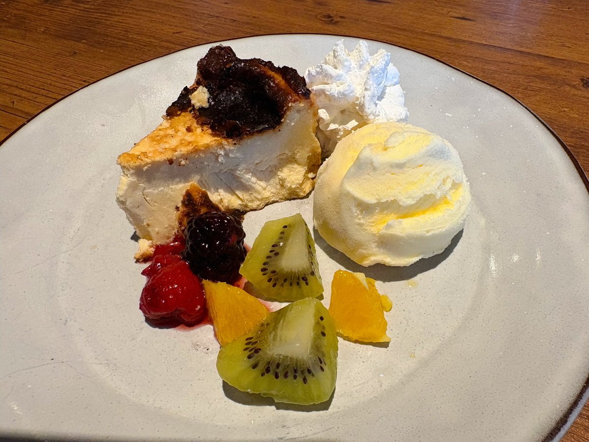 BlackTazy's tweet photo. 連続して行くときは 違うの注文するけど 久しぶりに行くときは 昔ながらのオムライス 舌がお子ちゃまなのだろうか😋#ベビーフェイスプラネッツ https://t.co/hm7SzlFz8o