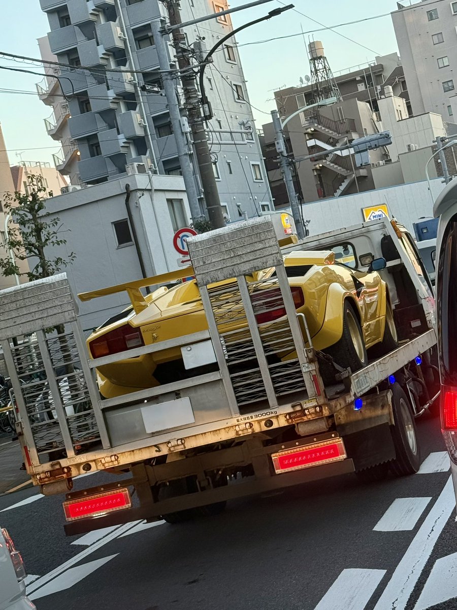 adacchi_ae86's tweet photo. ！！！！！！！！！！！！！！
車種分かった人は車好き確定。 https://t.co/fz9BTu6F2V