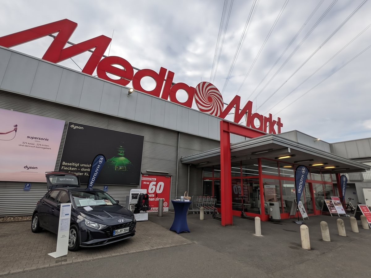 Team_LEISURE's tweet photo. 🎉 WAS FÜR EIN EVENT! DANKE, CASTROP-RAUXEL! 🙌✨

Überwältigt von der genialen Stimmung im MediaMarkt Castrop-Rauxel! Ein riesiges DANKE an:

🤝 Unsere Sponsoren & Partner für den Support

👥 Das gesamte Team für den Top-Einsatz

❤️ Euch alle fürs Kommen & Mitfeiern!

Auf das nächste Mal! 🚀🔴

Ein Riesen Dank an das Team vom MediaMarkt Castrop-Rauxel!

#MediaMarkt #CastropRauxel #Event #Danke #Community