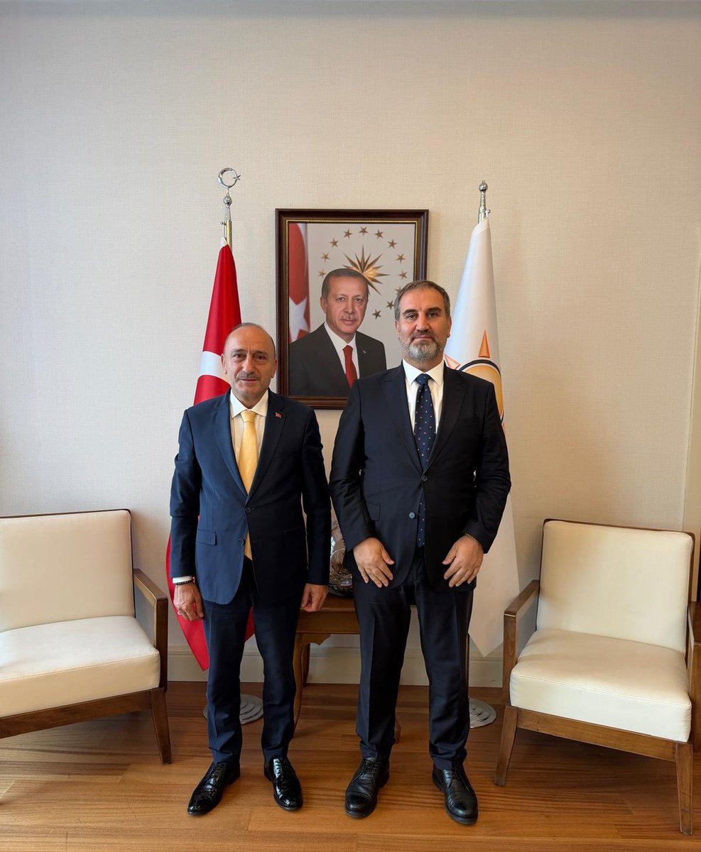 devletsert's tweet photo. AK Parti Genel Başkan Yardımcısı, AR-GE ve Eğitim Başkanı Sayın Mustafa Şen’i ziyaret ederek, işkolumuzu ilgilendiren güncel gelişmeler ile kapsam dışında kalan kamu işçilerimizin yaşadığı sorunları ve çözüm beklentilerini değerlendirdik.

Görüşmemizde ayrıca, iş kolumuzda yaşanan sorunlara ilişkin çözüm önerilerimizi, çalışanlarımızın hak ve menfaatlerinin korunması ve çalışma barışının güçlendirilmesine yönelik görüş ve taleplerimizi paylaştık.

Sayın Mustafa Şen’e nazik ev sahipliği ve kıymetli değerlendirmeleri için teşekkür ediyorum.