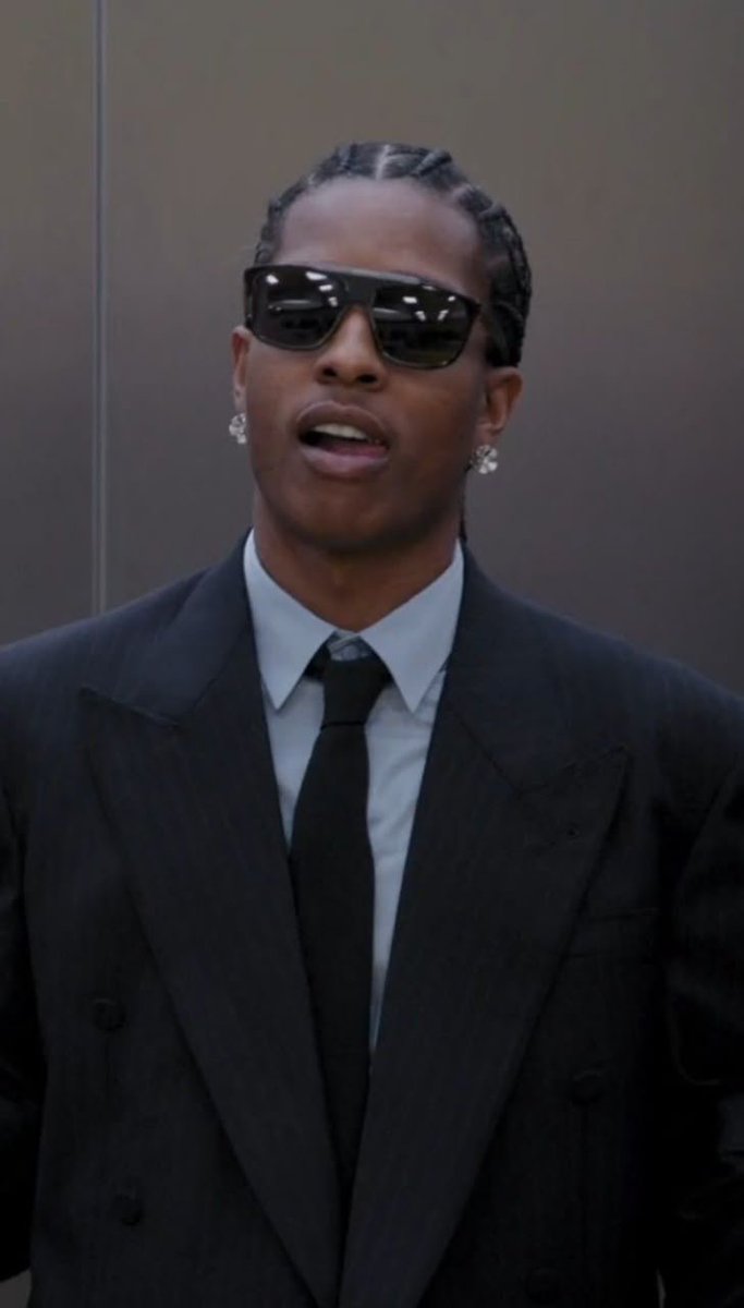 itz_Dreyy's tweet photo. ASAP Rocky was asked why he’s yet to marry Rihanna despite having three kids with her, and he said:

“Ngl, I really wanna make her my wife, but you know she’s the boss lady. When I asked her to marry me, she just told me, ‘Do we really need a wedding? For what exactly?’ So I just respected her decision. But you can call us husband and wife,” he added.