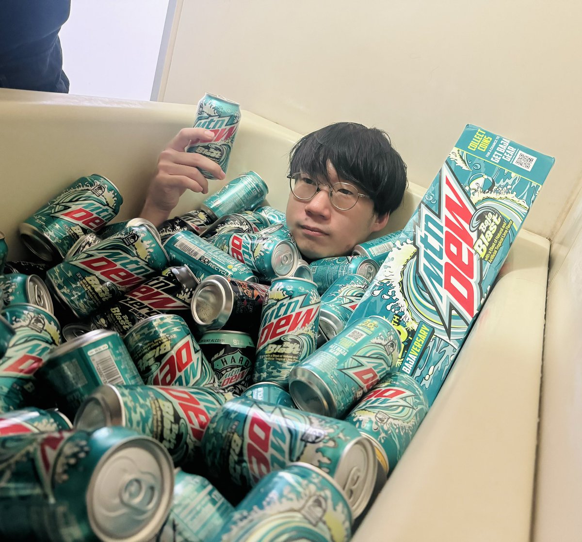 datponpon's tweet photo. I'm in Japan in a way more niche and interesting way than you all are https://t.co/38lLVp6FAy