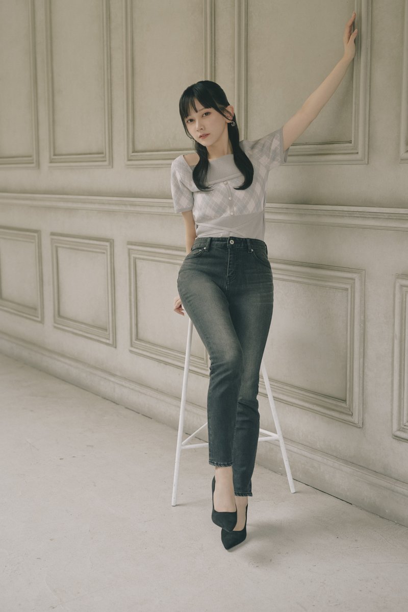 _rienda's tweet photo. A New Debut! PURI PURI Hip Denim
with.池田瑛紗 一ノ瀬美空

乃木坂46 池田瑛紗さんと一ノ瀬美空さんが
着こなすぷりぷりヒップデニムLOOKをご紹介👖🍑♡

▼着用アイテムはこちらから✨
https://t.co/RyasGUGtdy https://t.co/5FTxfO73yP