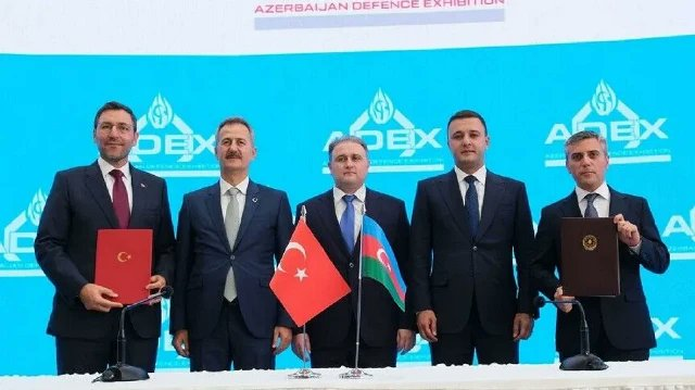 meryemm_mer's tweet photo. 🇹🇷🇦🇿 Roketsan’dan Azerbaycan’a yeni savunma sistemi!
Türkiye’nin savunma şirketi Roketsan, Azerbaycan’a kıyı savunmasında kullanılacak “Barbaros” sistemini tedarik ediyor.
#Roketsan #Barbaros #Azerbaycan #Türkiye https://t.co/2e3CR6d8nB