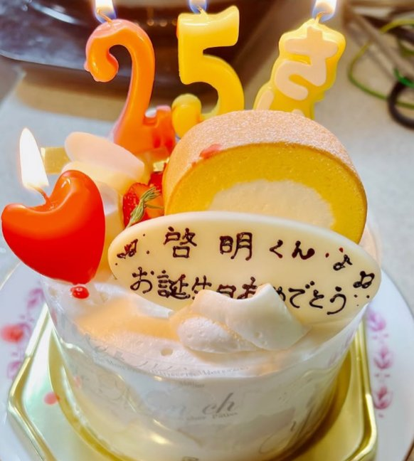 qvsd9's tweet photo. @erizo202111 サツマイモは砂糖の塊だからダメ

 ノリちゃんにはそのサツマイモで祝い

長男の啓明には生クリームと小麦の誕生日ケーキ

言動の一貫性が完全に崩壊しているな
どこからでもいい、皆でこの矛盾に盛大に突っ込みを入れてやれ 
​#四毒抜き #吉野敏明 https://t.co/rbaKMdnbAT