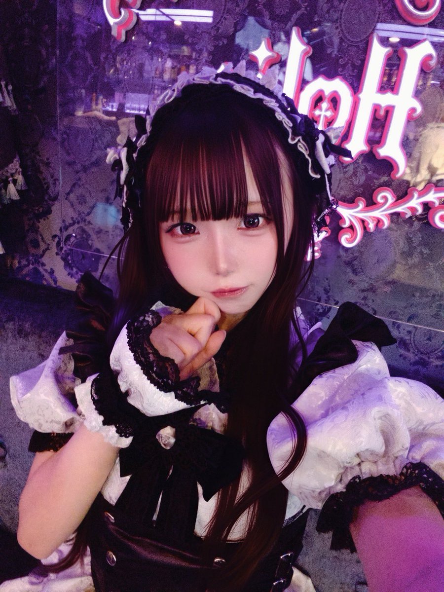 nightmareholic_'s tweet photo. † 𝐍𝐢𝐠𝐡𝐭𝐦𝐚𝐫𝐞 𝐇𝐨𝐥𝐢𝐜 キャスト紹介 †

┈┈┈┈ ♱ ︎┈┈┈┈
かさね(@4luvfs)
誕生日：6月4日
┈┈┈┈ ♱ ︎┈┈┈┈

#メアホリ #新宿コンカフェ #歌舞伎町コンカフェ https://t.co/V7NPlqUwD8