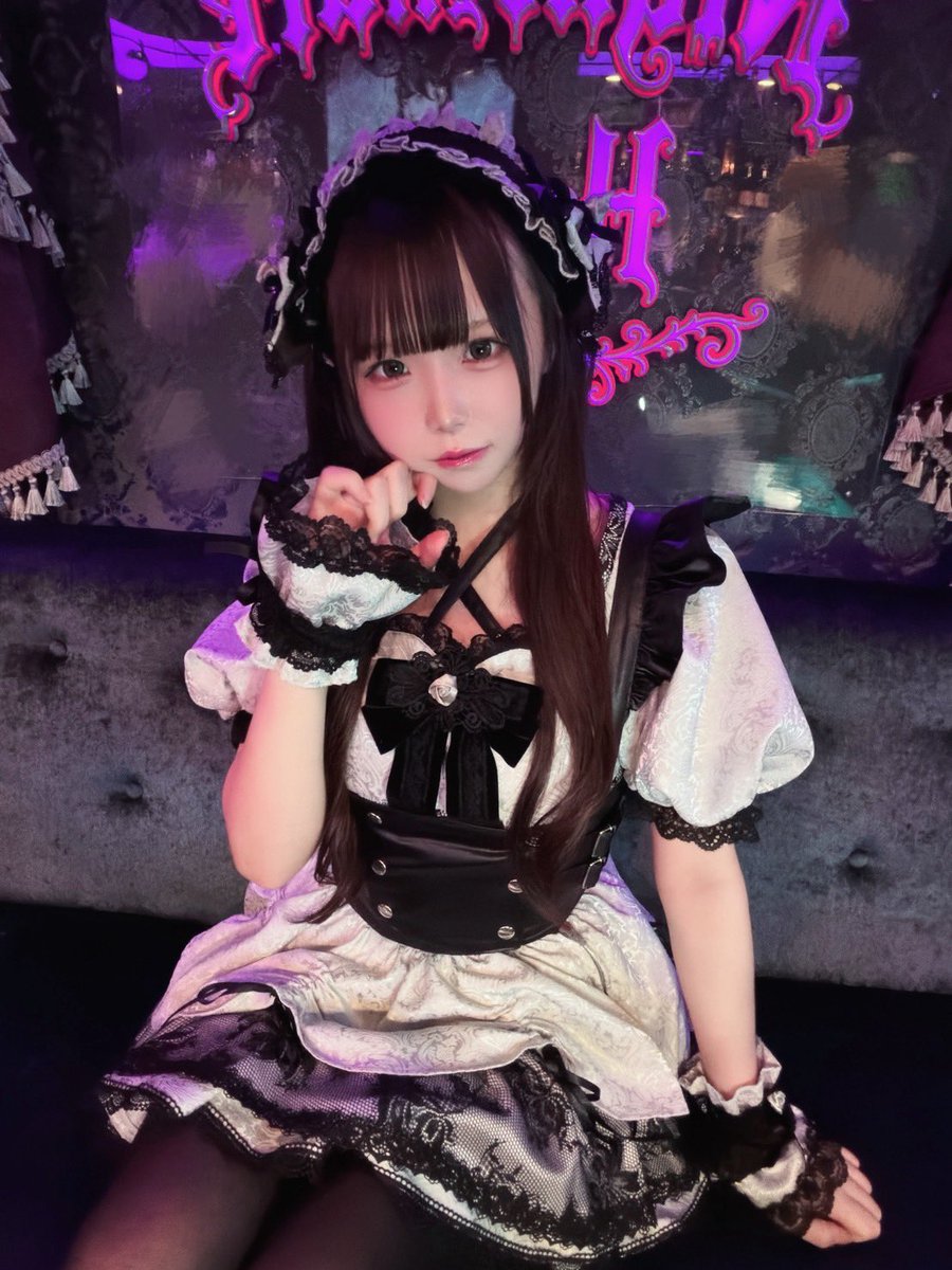nightmareholic_'s tweet photo. † 𝐍𝐢𝐠𝐡𝐭𝐦𝐚𝐫𝐞 𝐇𝐨𝐥𝐢𝐜 キャスト紹介 †

┈┈┈┈ ♱ ︎┈┈┈┈
かさね(@4luvfs)
誕生日：6月4日
┈┈┈┈ ♱ ︎┈┈┈┈

#メアホリ #新宿コンカフェ #歌舞伎町コンカフェ https://t.co/V7NPlqUwD8