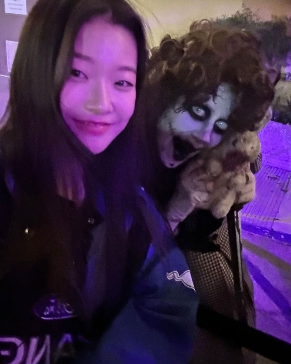 foryoonchae's tweet photo. it's october 1st https://t.co/F5jWbQ0VMp
