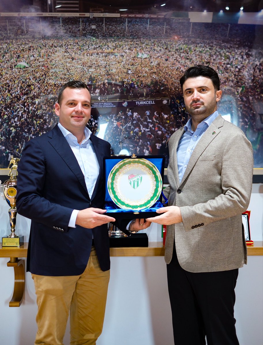 BursasporSk's tweet photo. TEŞEKKÜRLER HAMDİ TANER

Uludağ Yaş Meyve Sebze İhracatçılar Birliği Yönetim Kurulu Başkanı ve Perla Fruit A.Ş. Yönetim Kurulu Başkan Yardımcısı Hamdi Taner #Yanındayım dedi.

Hamdi Taner'e desteklerinden dolayı teşekkür ediyoruz https://t.co/MWWLNEy2wK