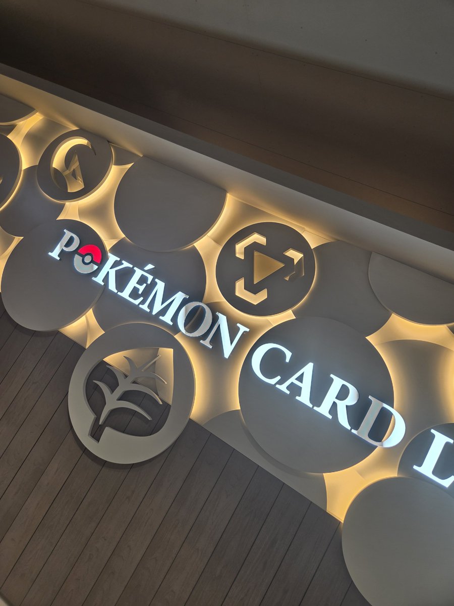 hiro03pokec's tweet photo. 今日はポケカラウンジでジムバ出る🙆‍♂️ https://t.co/Zzhq1Oh15f