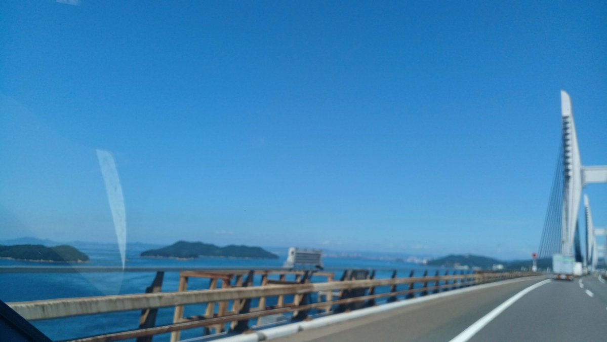 CamuiOfficial's tweet photo. 2026/10月
今月は広島県へ♪
雨が続いてましたが
瀬戸内海は綺麗に晴れた空でした
感謝です🍀 https://t.co/6vozVC4WQf