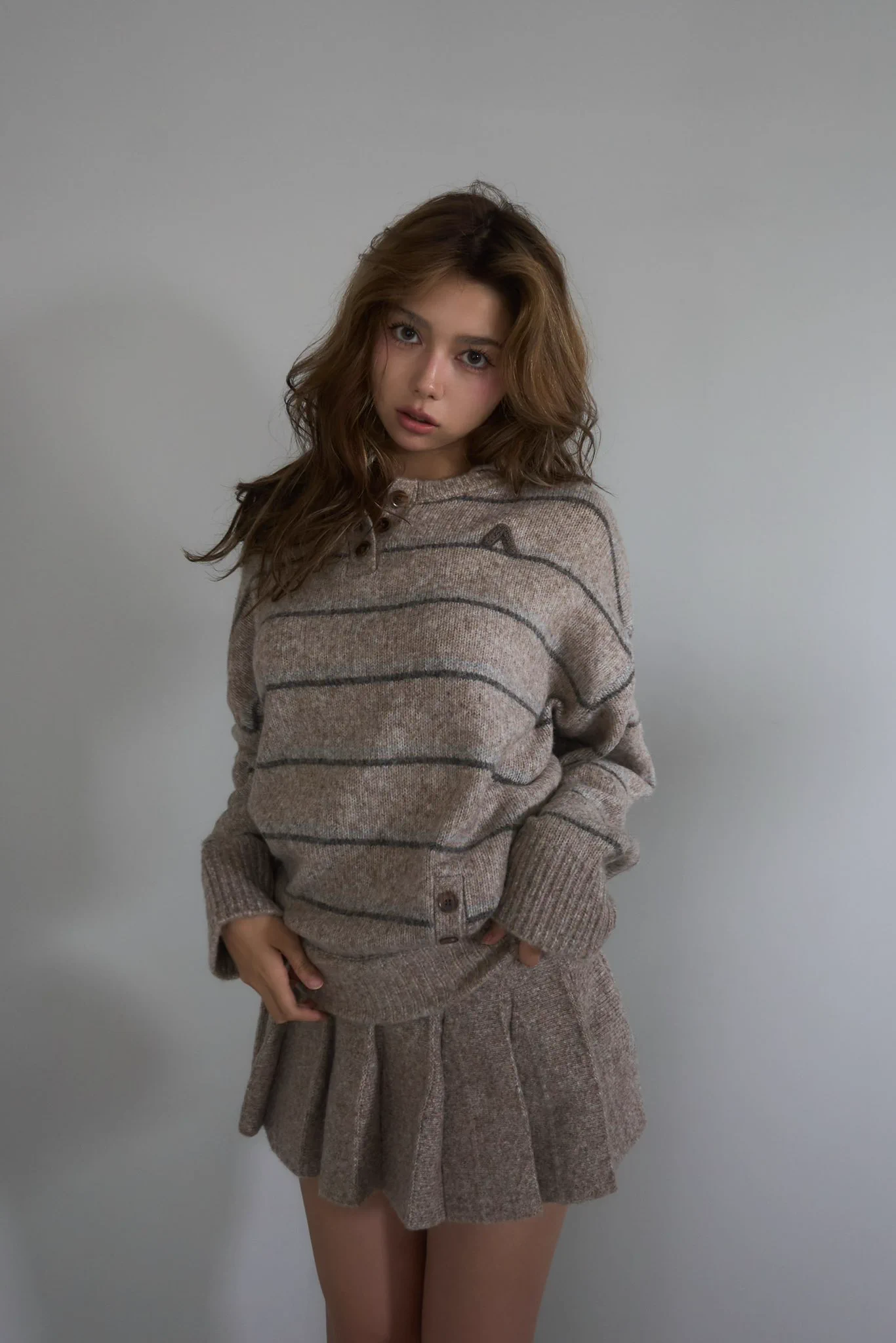 andmary na platformě X: „Connie girls set up color beige/gray