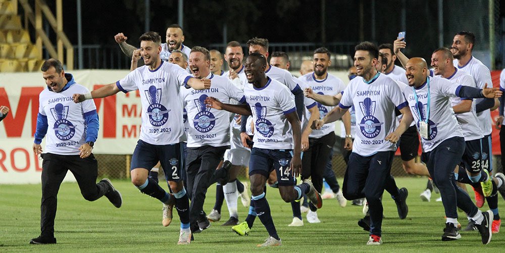 RuhuFofo's tweet photo. Süper Lig’e yükseldiğimiz stadyumda 2.Lig maçına çıkıyoruz 😶 https://t.co/tRSThY7sVh