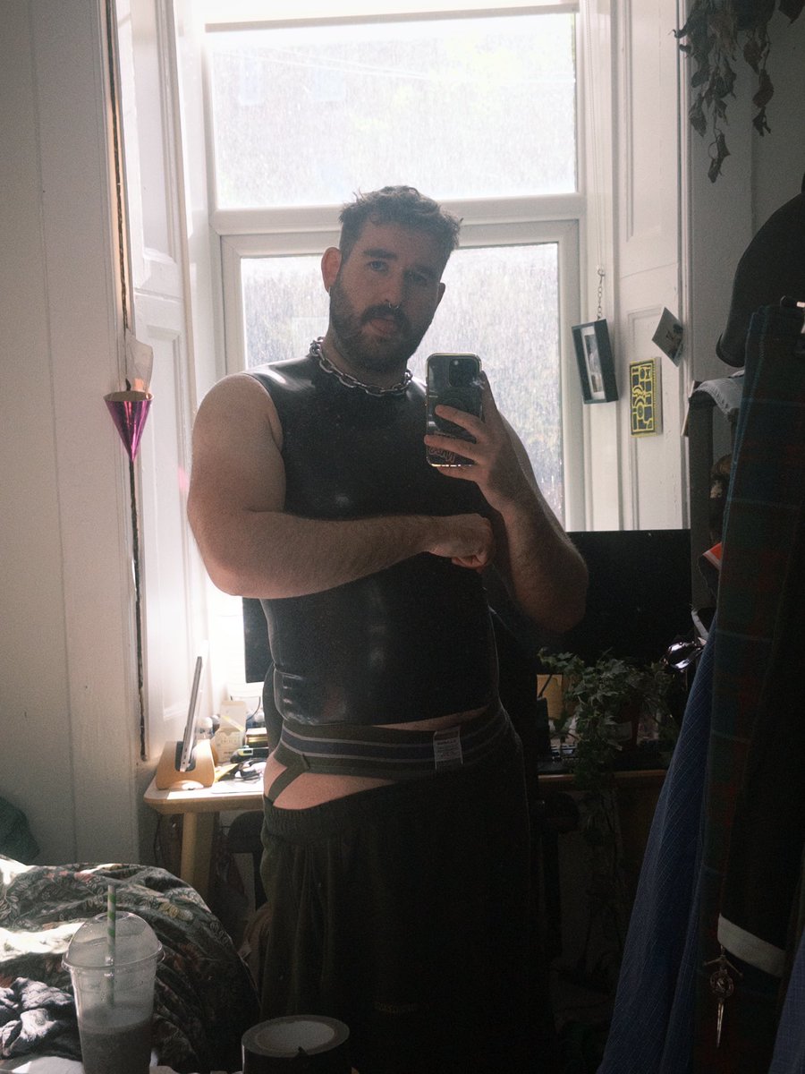 Tom8walker's tweet photo. Figuring out my Bear Scots outfit https://t.co/2TH3gVLqQZ