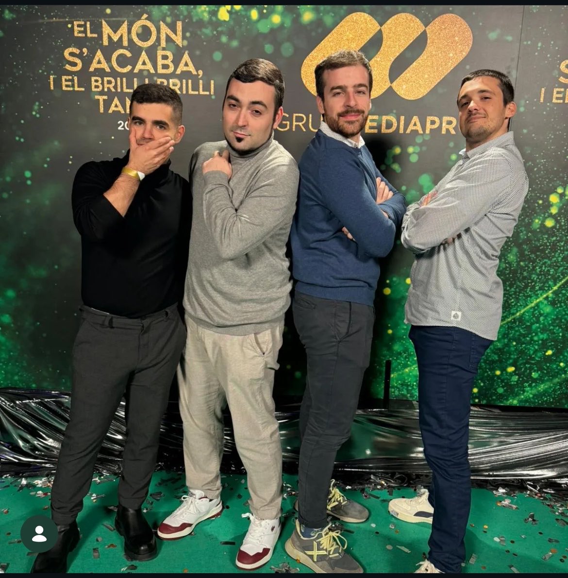 Paco_Virues's tweet photo. Hoy, después de 10 años, es mi último día en Mediapro.

El sitio donde me dieron mi gran oportunidad. Mi hogar.

Donde crecí, primero como persona, y luego como profesional. Rodeado de gente que me va a acompañar siempre.

Ahora toca perseguir nuevo sueños. A por ello 🫡 https://t.co/75FXkoWwdj