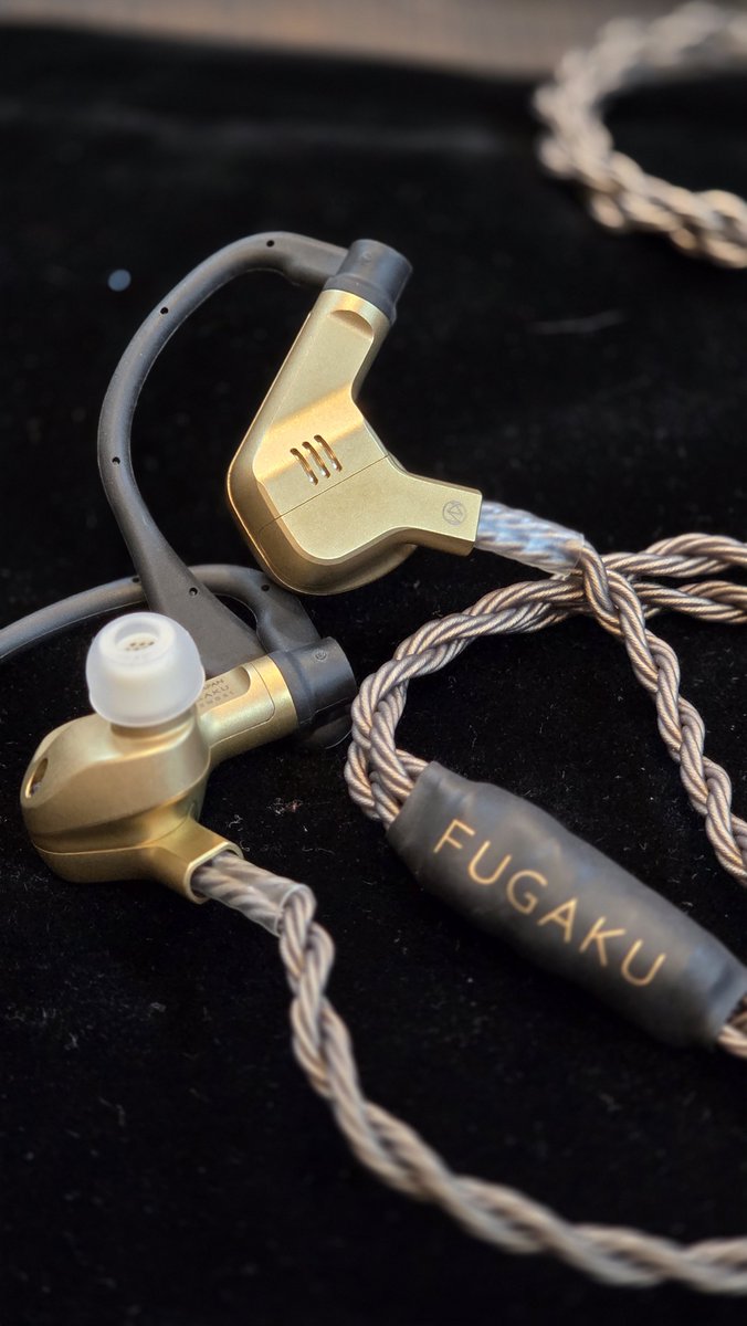 gnogno04's tweet photo. Brise-Audio
10주년 FUGAKU 리미티드 에디션 https://t.co/jJ9G1A3B54