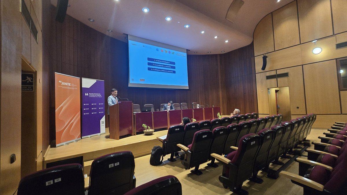 AsociacionJINTE's tweet photo. 🎙️ Primera ponencia de #CIJI2026
José Luis Moreno Garvayo imparte «Derechos laborales y activismo en investigación», poniendo sobre la mesa cuestiones que forman parte de la realidad profesional de quienes desarrollan su carrera en investigación. 

#CIJI2026 #JINTE https://t.co/g8Cfon61kT