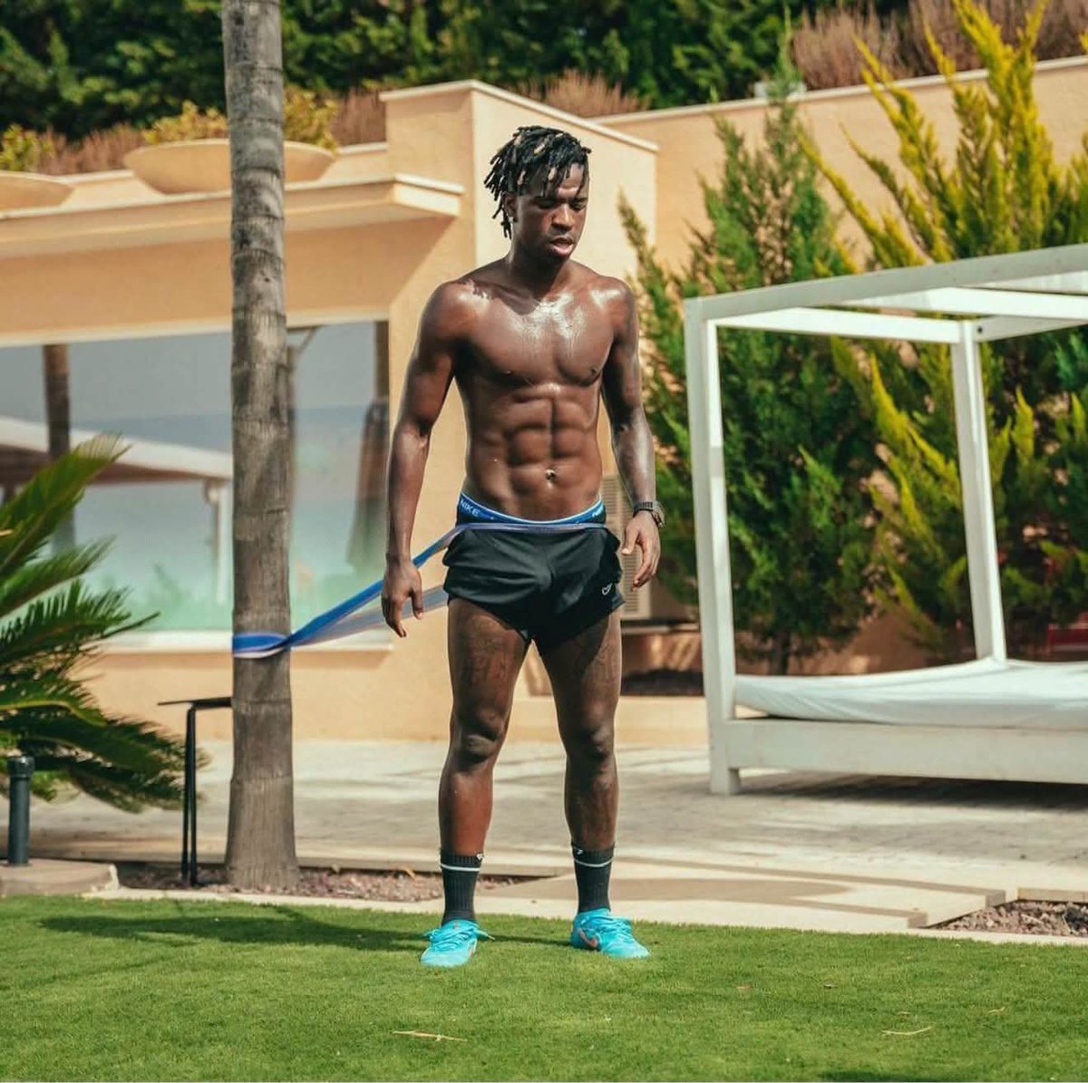 LucaVaran's tweet photo. Vinicius en 2023 Vs Vinicius y a 3 jours https://t.co/iDQYnwxv3n