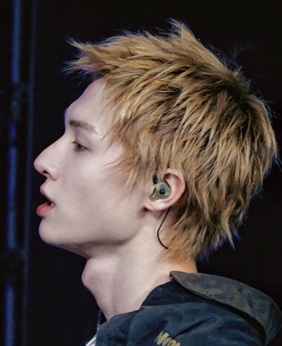 cortissy_'s tweet photo. the category is martin's perfect 
tall bridge nose >>> https://t.co/oC4xGWwLDH