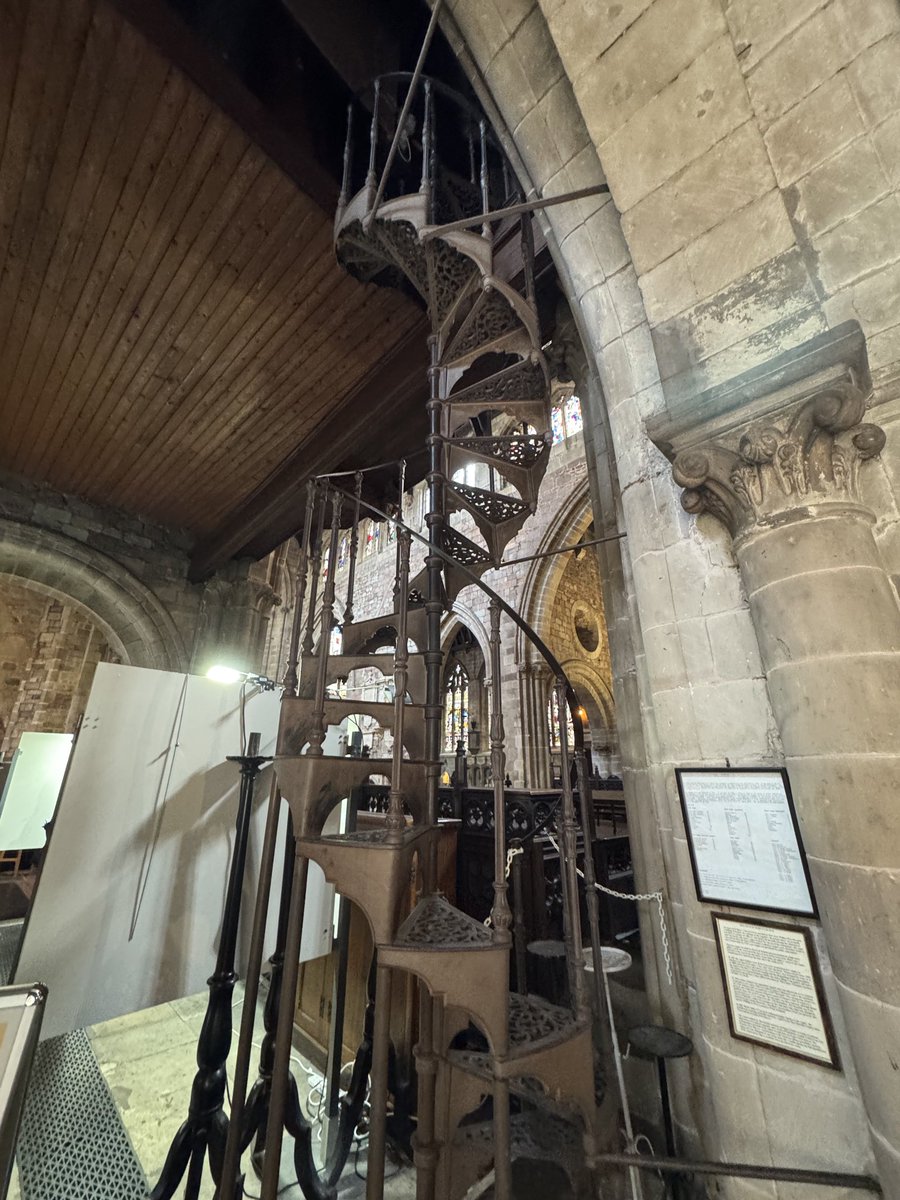 Barb_Drummond's tweet photo. #IronworkThursday #staircase #StMary @Shrewsbury https://t.co/EMFA4JGGKw