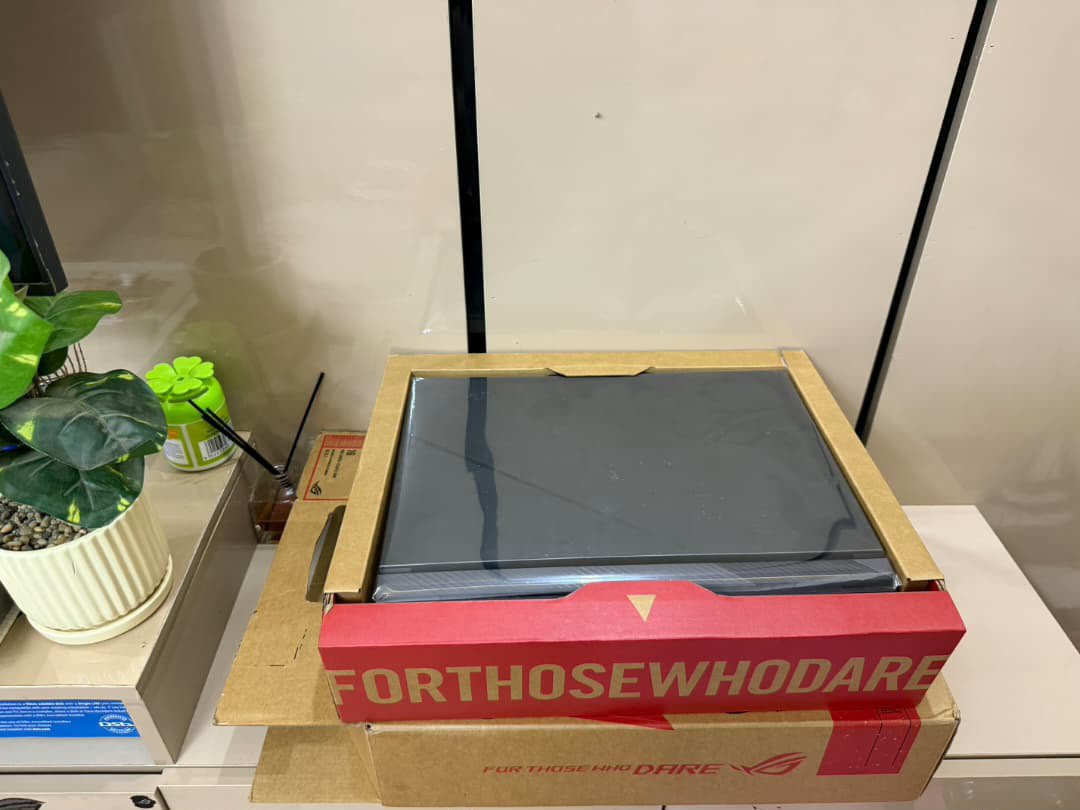 Mattock00's tweet photo. 🔥 ASUS ROG Strix G16 (2025)
16” WUXGA 165Hz | Ryzen 9 8940HX | 32GB RAM | 1TB SSD | RTX 5070 Ti 12GB | RGB | Wi-Fi 7
Open Box • Mint Condition
💰 ₦3.05M
#Asus #ROG #tech https://t.co/nOO7DkBkuy