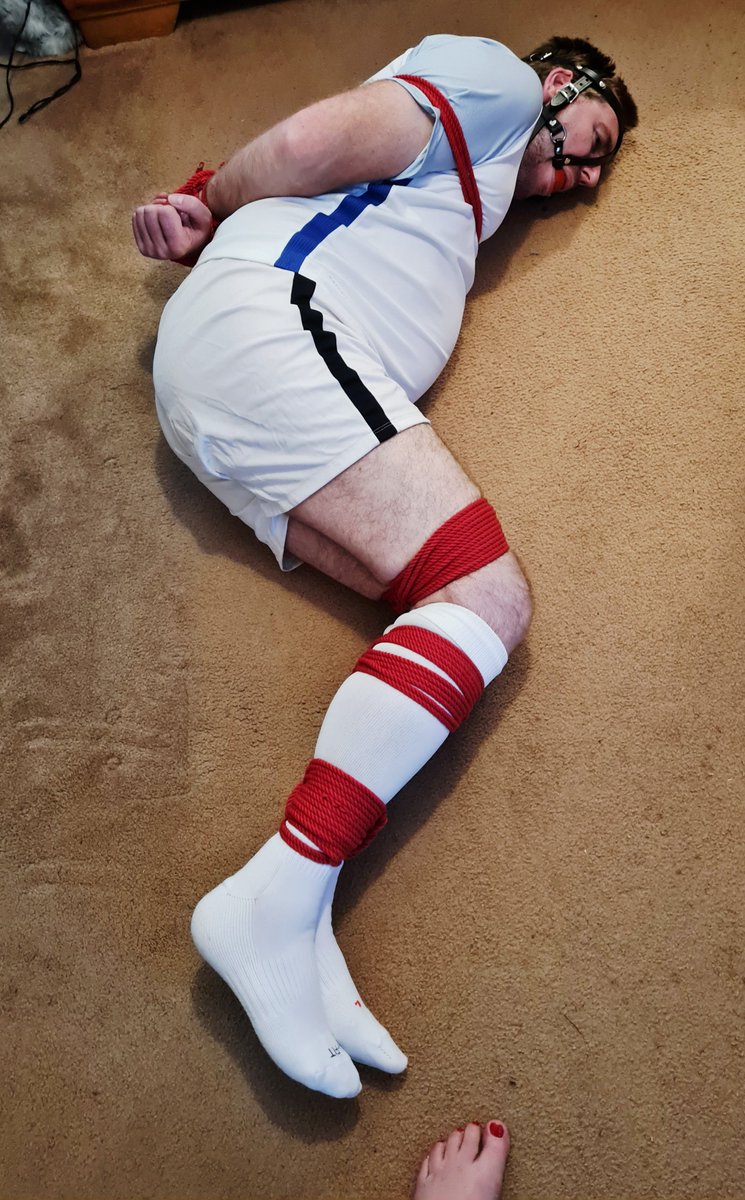 exeterbound's tweet photo. Completely and utterly helpless
https://t.co/qWCzy0U9aj
#soccerbondage #tiedup #bdsm #bondage #malebondage #meninrope #boundandgagged https://t.co/kr7cm7Iqrr