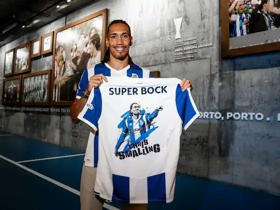 tssport01's tweet photo. Former Manchester United central back Chris Smalling has completed a move to Porto 🇵🇹

The 36 year old joins on a free transfer after the expiration of his contract with Saudi club Al-Fayha. https://t.co/QzcMp4RklK