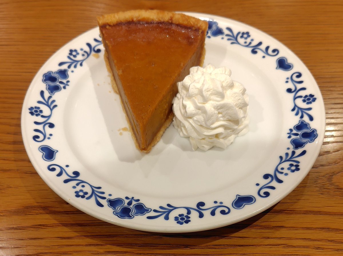 annas_pie1973's tweet photo. 初物
今年初の

パンプキン🎃パイ

温めため、シナモンの香りでむせる。

#アンナミラーズ
#アンミラ https://t.co/NyMkXsmEqi
