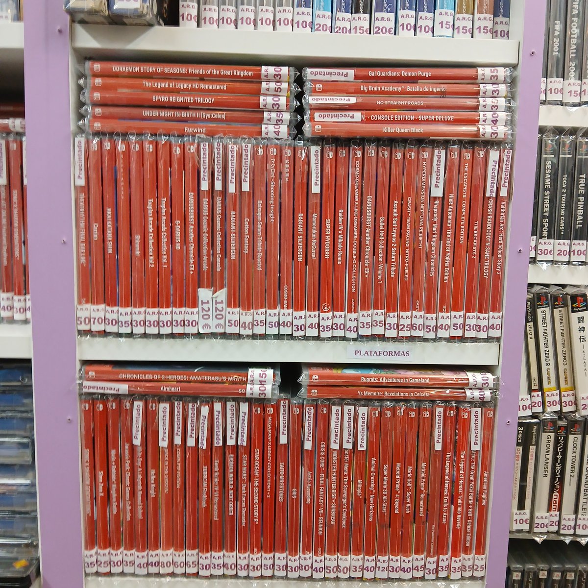 yumedes's tweet photo. Feliz jueves gente!! Ya estamos en tienda con muchos artículos interesantes, os esperamos en los @Encantsnouseix en el carrer del dos de maig 227 local A30 al lado de parada encants de la línea 2 en #Barcelona #nintendoswitch #nintendods #playstation somos #airunretrogames https://t.co/oUy8ZdPbRI