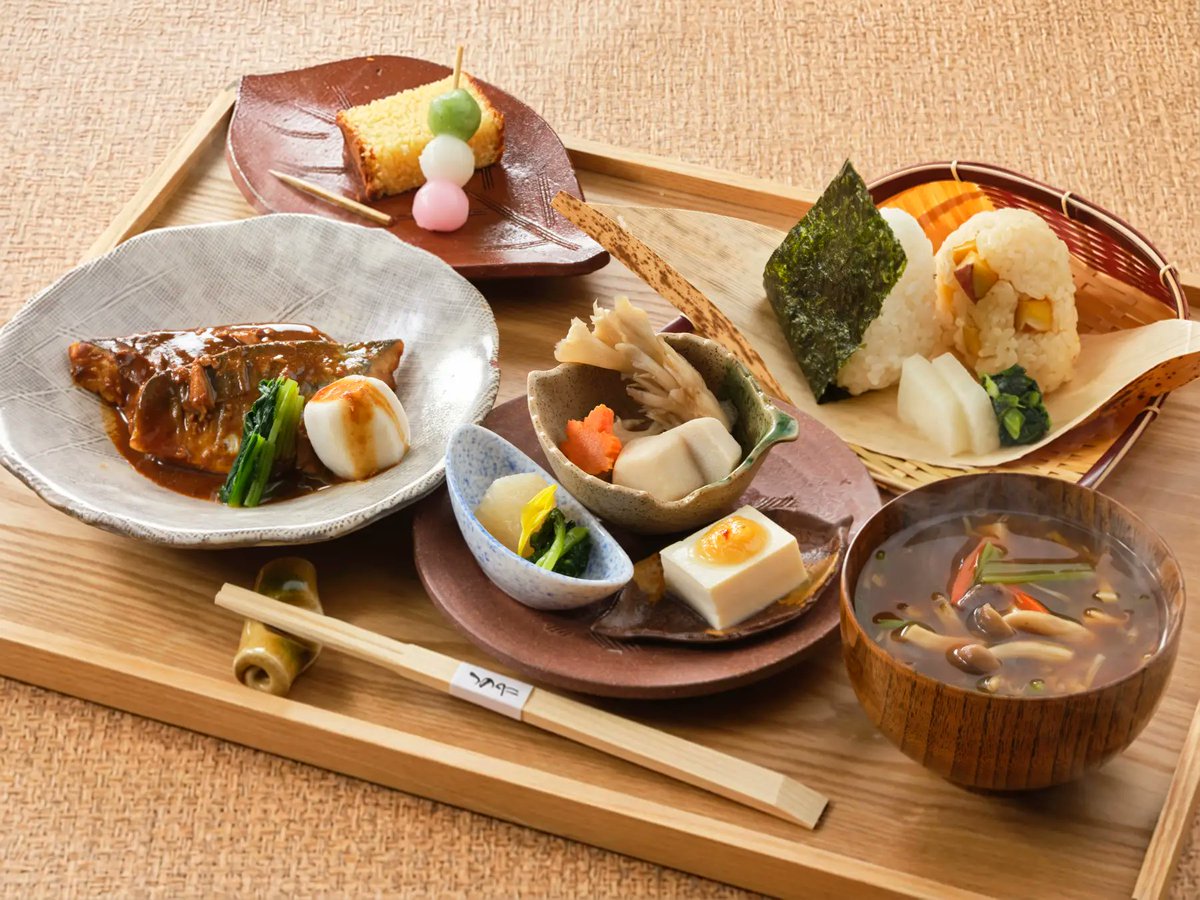 nintama_goods30's tweet photo. 10月2日（金）より、都ホテル尼崎「日本料理つのくに」にて、尼崎ゆかりの作品『落第忍者乱太郎』と初のコラボレーションランチを販売！

https://t.co/sN2XD1QL1V https://t.co/rpnAFrBiKV