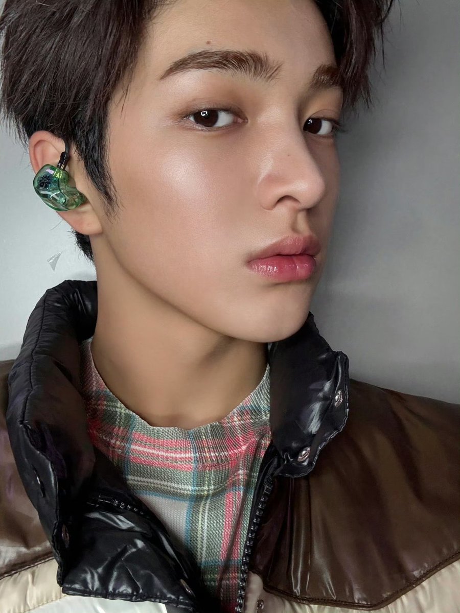 yyyyangaqh's tweet photo. KEONHO HOGAN EFFECT prevails, his powerful presence steals all eyes on the stage.
 
#KEONHO #건호 #ゴンホ #ACEKEONMAKNAE https://t.co/BaKCN7apFQ