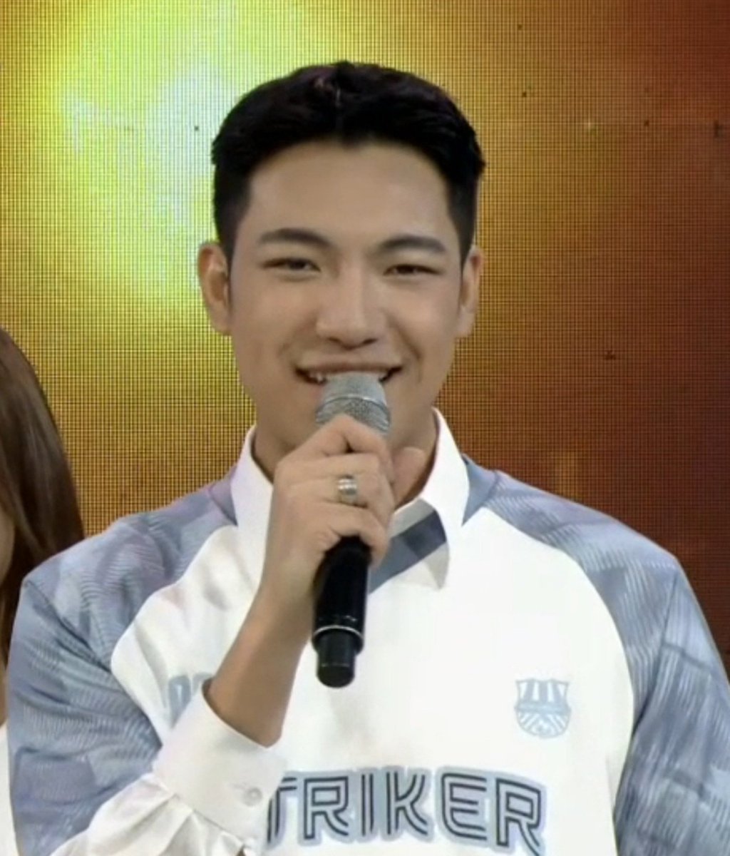 iLoveDarren_24's tweet photo. HE is absolutely glowinggg!!๐ฅน๐โจ
#DARREN @Espanto2001
#ShowtimeOctoberNa https://t.co/j0Vxg10rvS