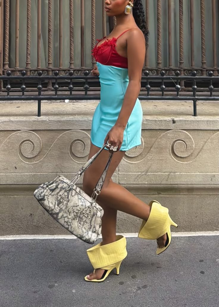 _softgirly's tweet photo. color blocking 🎨 https://t.co/AkM140FLVU