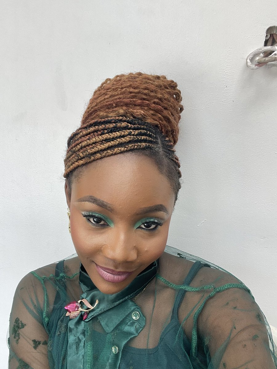 DearEphy's tweet photo. Happy Independence Day, Nigeria😍🥰 https://t.co/PpjBPT6YtZ