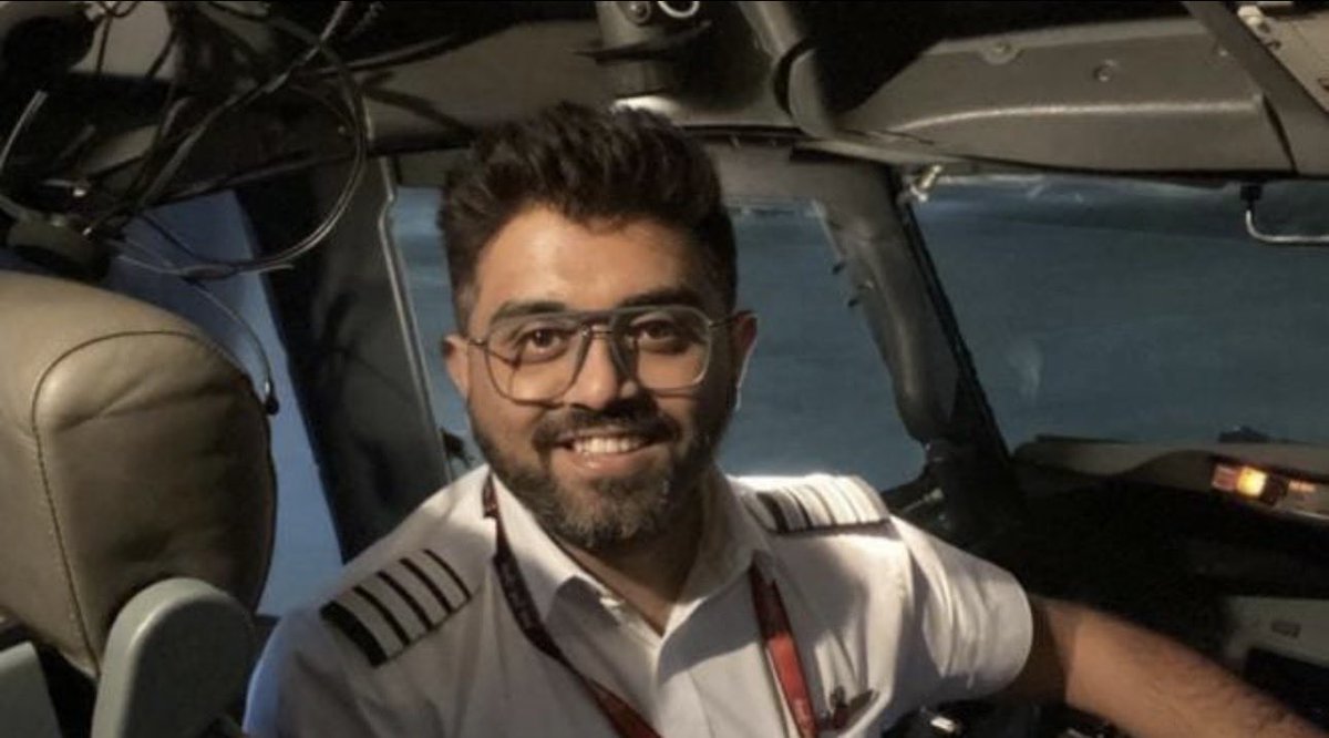 SSanyal's tweet photo. A true superhero. Take a bow!
#Captain_Smit #flydubai https://t.co/aurysjMYmC