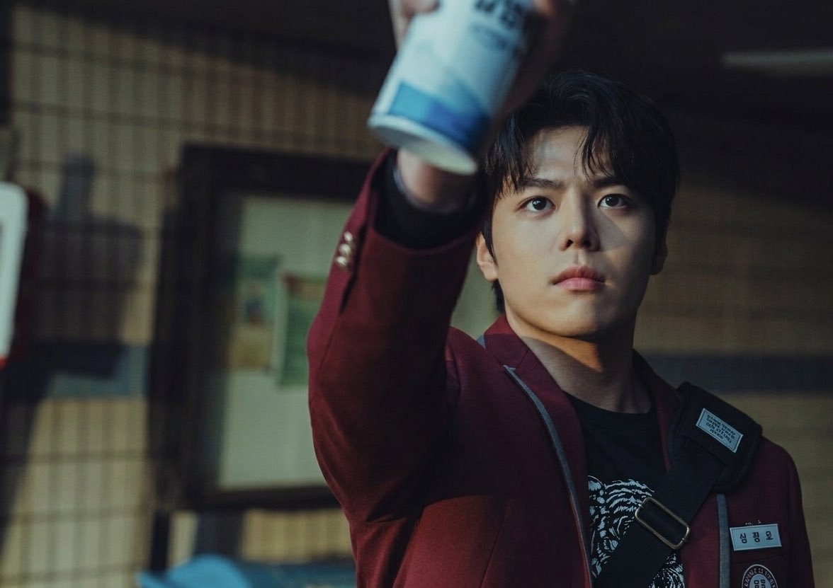laego837558's tweet photo. 강학밬×은장금 금짝밬

강학 바쿠가 은장 성제를 짝사랑하는 세계관
근데 박후민은 쭉빵 미인 누님들만 좋아해봐서 모름
이게 얼마나 진지한 마음인지
그냥 막연히 가져보고 싶다는 감정 정도로 치부함

그래서 일어나는 비극들
이를 테면 이런 거 https://t.co/HuA4UmzoyB