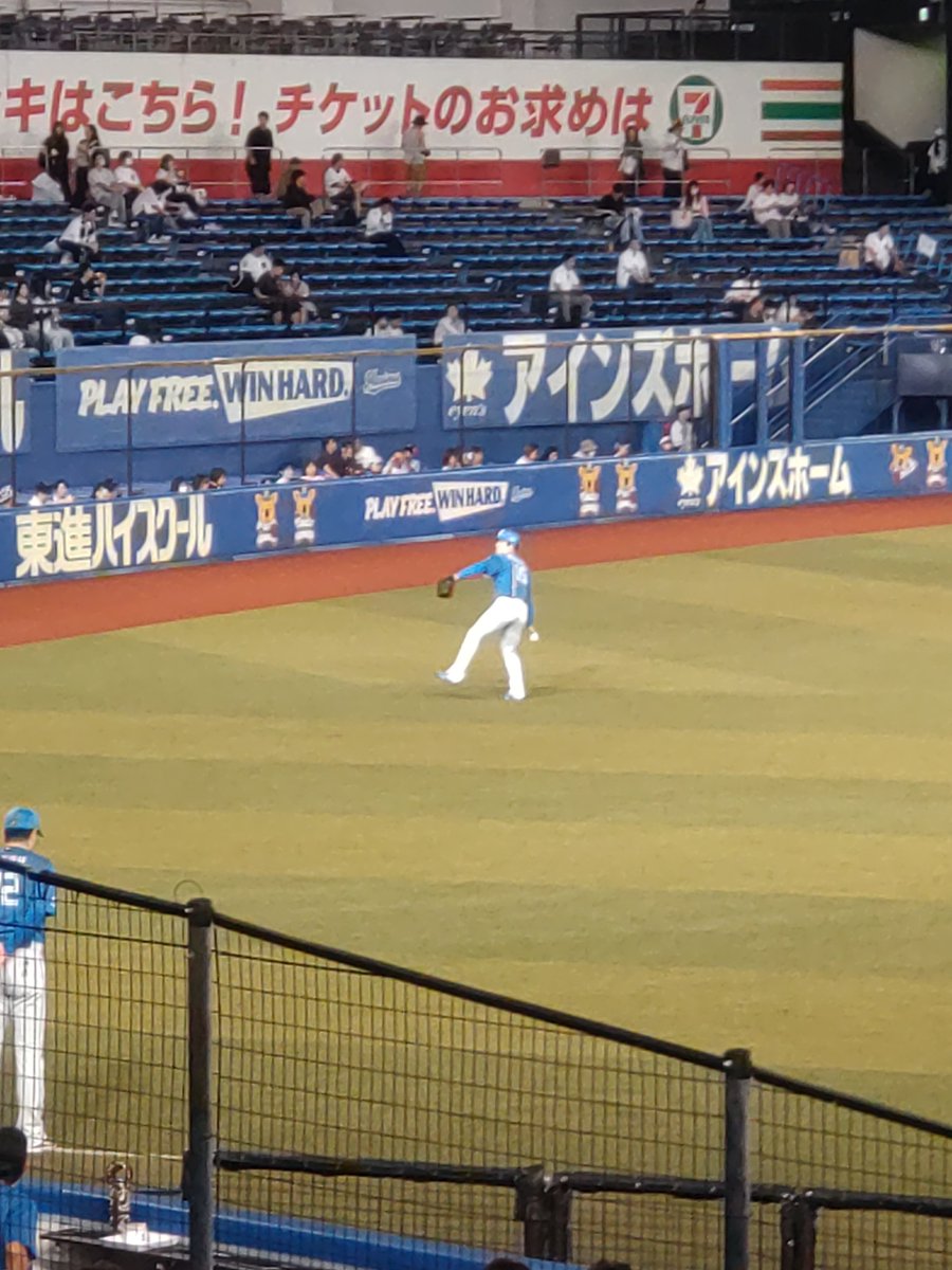 gg5160's tweet photo. マリン→マリン→トヨタアリーナ→東京体育館→マリンの異種5連戦最終日
北山最(多勝)亘基になるぞ！ https://t.co/yro3rWwRem