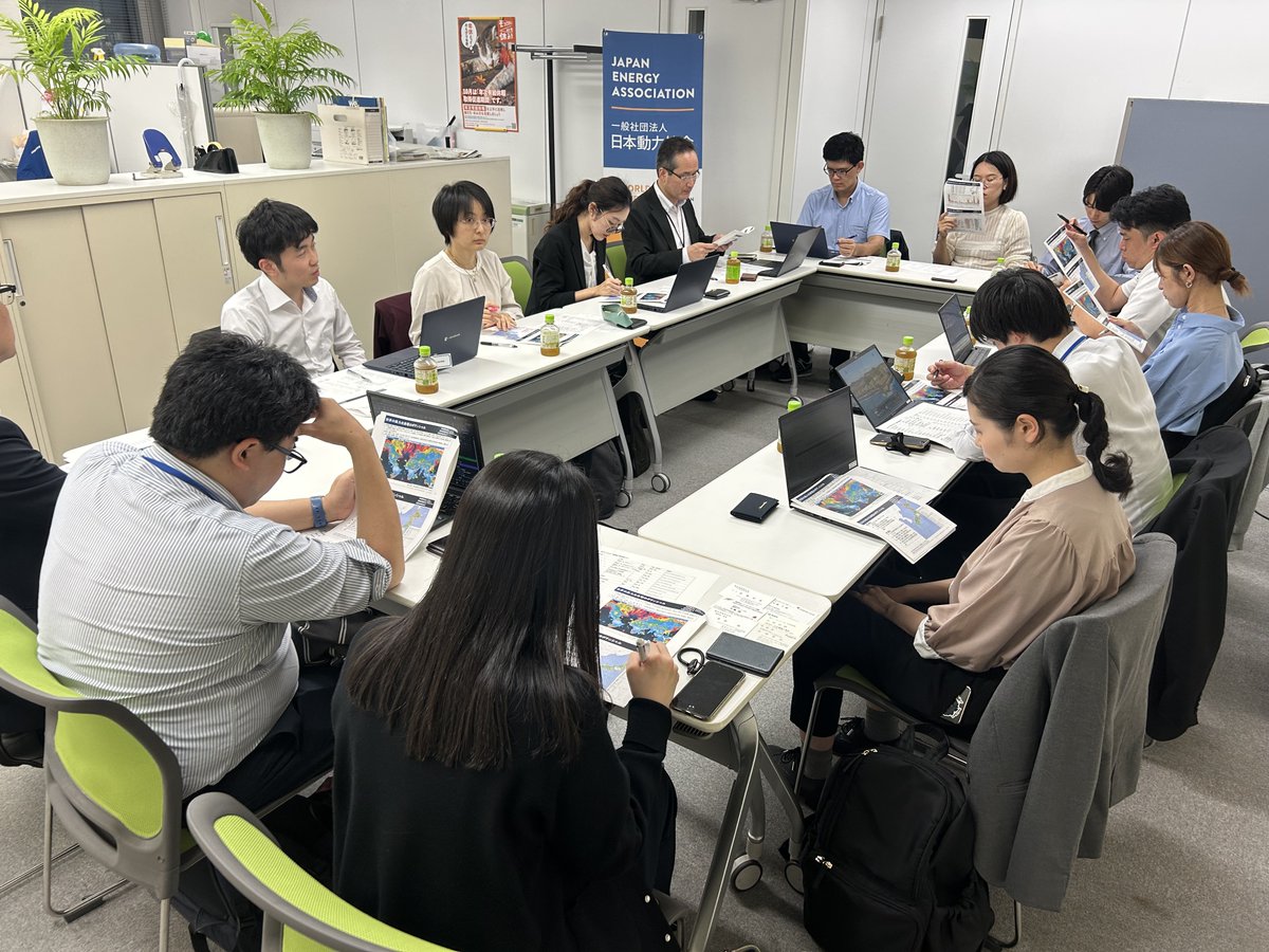 JEA_WEC's tweet photo. ９月３０日（水）に、第２回「中堅・若手向け #エネルギー勉強会 」（試行開催）を実施しました。テーマを「世界と日本の再生可能エネルギー事情」とし、国内外の再エネに関する動向について理解を深めました。
引き続き、事業化に向けた検討を進めるとともに、エネルギー分野を担う人材の交流・育成につながる取組として、さらなる発展を目指してまいります。
今後の開催にご関心をお持ちの会員企業・団体の皆さまは、当協会事務局までお気軽にお問い合わせください。
#エネルギー #人材育成 #若手交流
