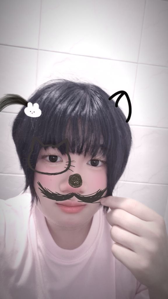 rach2_2's tweet photo. 앞머리 망한 애하고 트친해주세요 ㅜ 흔적 다잡아요 ㅜ #우울계_𝕏친소 #우울계 #일상계_𝕏친소 #일상계 https://t.co/poCYv0qWja