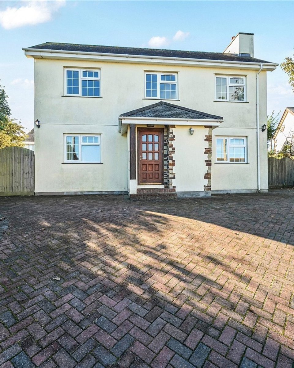 JS_Cornwall's tweet photo. New listing
Gustory Road, Crantock, Newquay, Cornwall
Guide price £550,000

A detached village home with characterful accommodation, generous parking, south-facing gardens and first-floor sea views.

https://t.co/zN221h7hkh

#crantock #cornwall #seaviews #cornwallproperty https://t.co/RSBHDPGP8U
