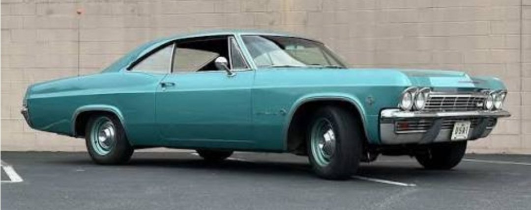 BusterHyme4693's tweet photo. @Monkeyjunk11 My dream car. 1965 Chevrolet Impala, metallic mint green. My dad drove me to my first day of school in a car identical to this one. 😊 https://t.co/Rm7EXOMe5o