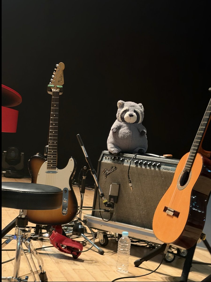 kuuuu2020's tweet photo. 昨夜は合奏ツアーとはまた違う景色
ハーモナイザーを使った新しいアレンジ
めちゃくちゃ良かった
西田さんの歌声も
BÖSENDORFERの甘くまろやかな余韻も
まだ耳に残っている

何度観ても新しい音に出会える鏡がやっぱり好きだ

鏡7周年おめでとうございます🪞
#鏡鏡鏡鏡 https://t.co/RYtKoVTnfI