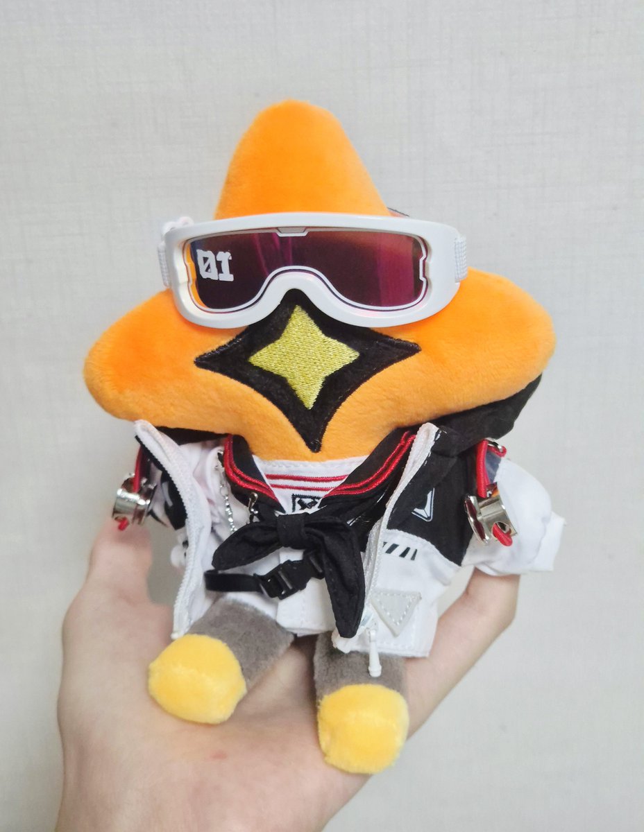 ssujae_GAME's tweet photo. 폐하 옷이 힙하시네요 https://t.co/53MtzdMJsI