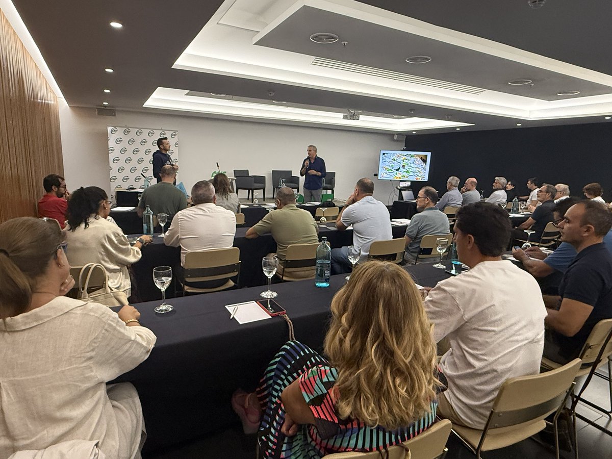 CastellonCsif's tweet photo. 📍 Este jueves, en #CSIF #Castellón, analizamos los retos que plantea la IA y los algoritmos en el ámbito laboral. 🤖

💚 Formación, información y defensa de los derechos de los trabajadores.

#IA #InteligenciaArtificial #DerechosLaborales 

@CSIFCV https://t.co/xk09eJt1Zg