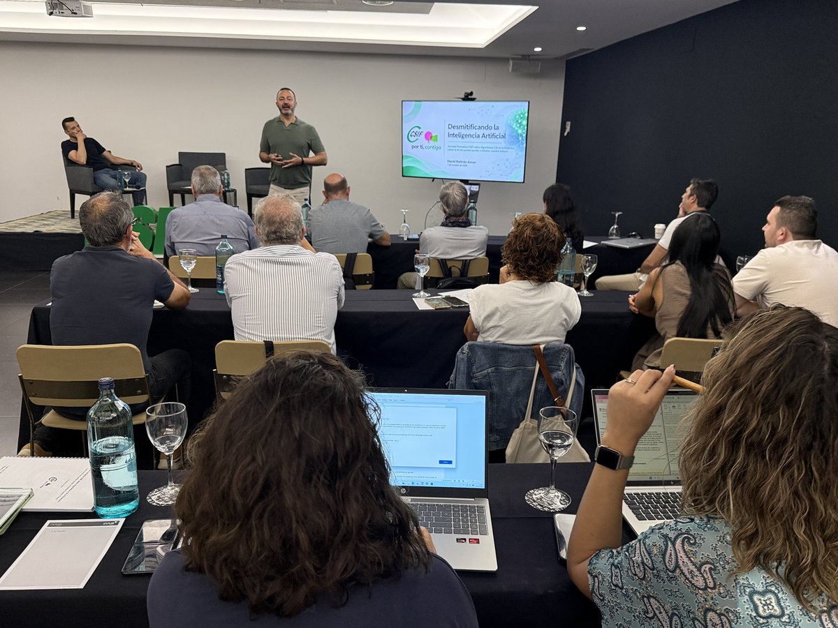 CastellonCsif's tweet photo. 📍 Este jueves, en #CSIF #Castellón, analizamos los retos que plantea la IA y los algoritmos en el ámbito laboral. 🤖

💚 Formación, información y defensa de los derechos de los trabajadores.

#IA #InteligenciaArtificial #DerechosLaborales 

@CSIFCV https://t.co/xk09eJt1Zg